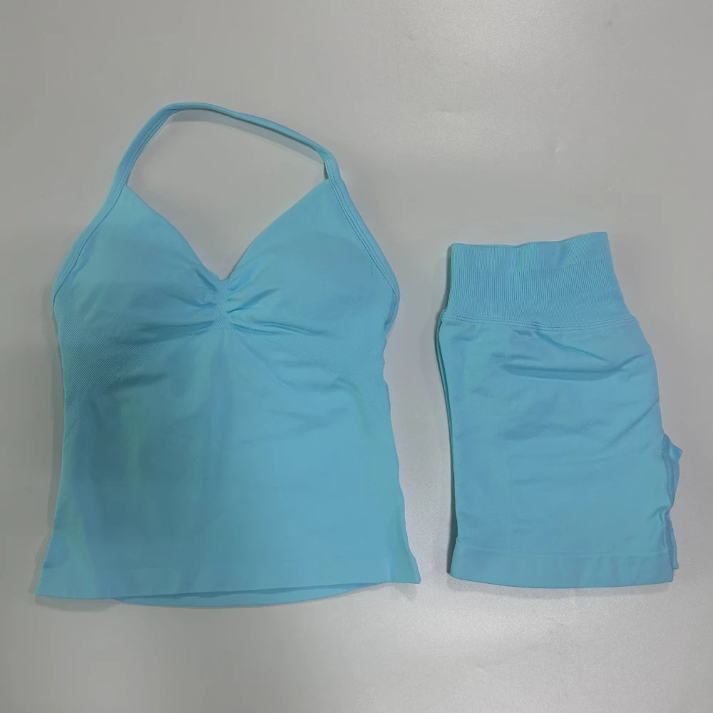 2-Piece Women’s Seamless Gym Set – Tank Top & Scrunch Shorts