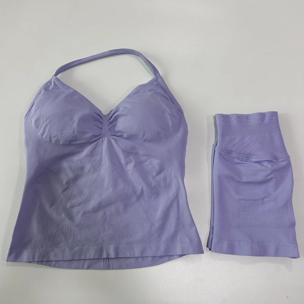 2-Piece Women’s Seamless Gym Set – Tank Top & Scrunch Shorts