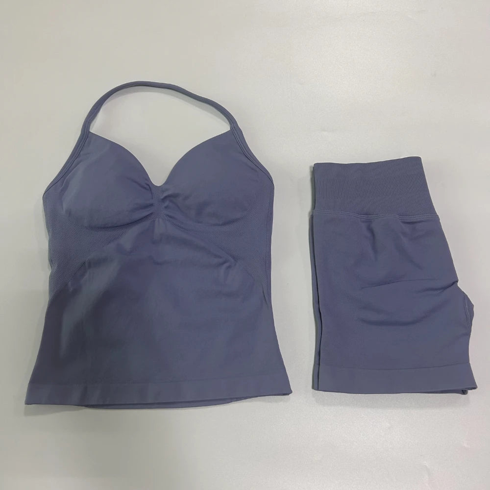 2-Piece Women’s Seamless Gym Set – Tank Top & Scrunch Shorts
