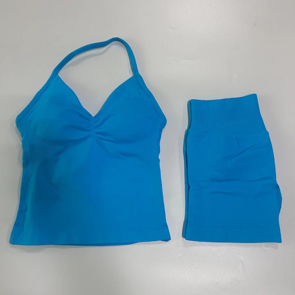 2-Piece Women’s Seamless Gym Set – Tank Top & Scrunch Shorts
