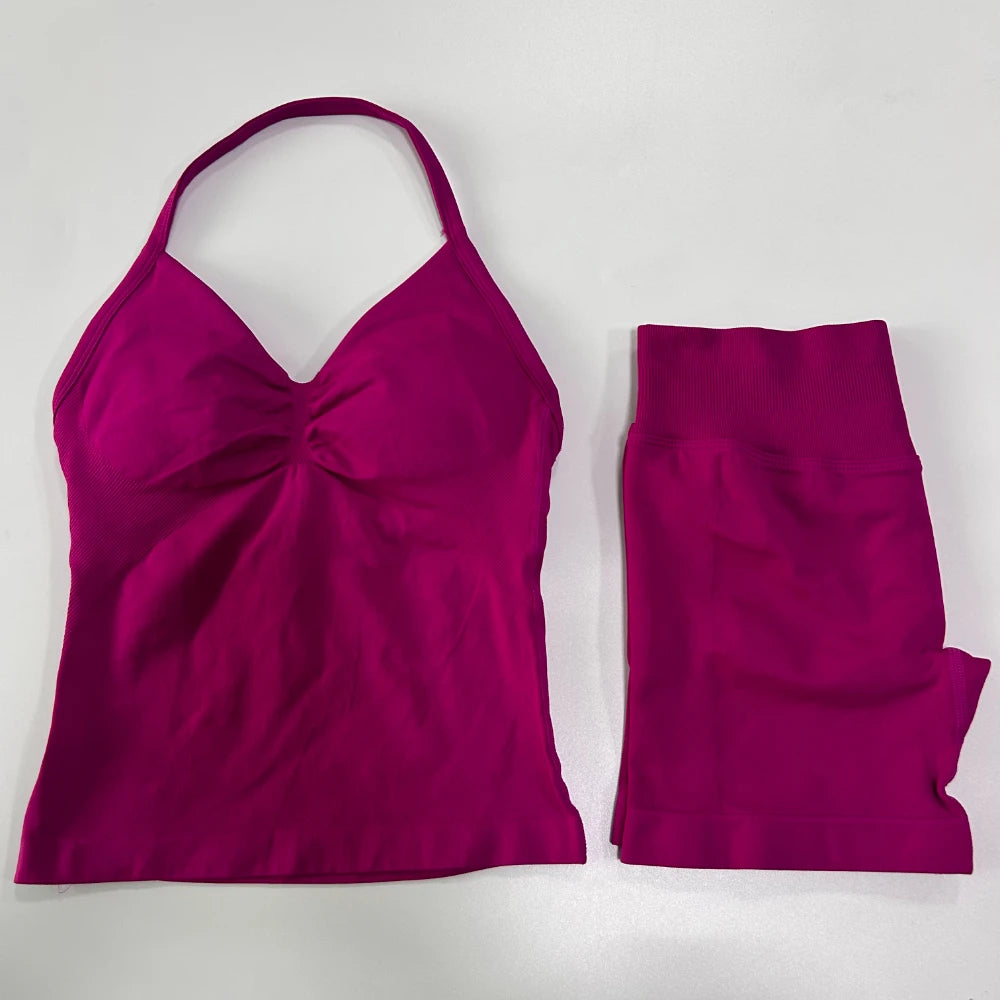 2-Piece Women’s Seamless Gym Set – Tank Top & Scrunch Shorts