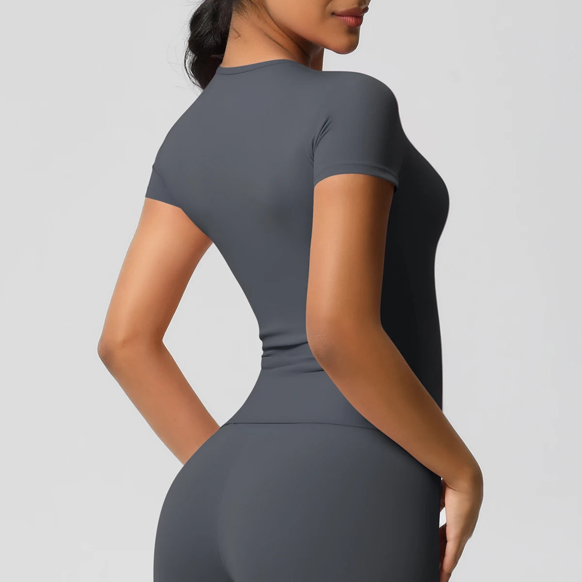 Women’s High-Elastic Sports Top – Breathable Gym & Workout Tee