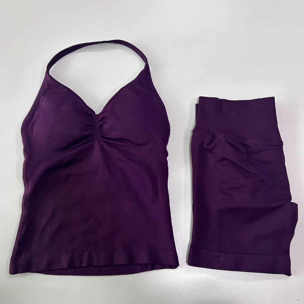 2-Piece Women’s Seamless Gym Set – Tank Top & Scrunch Shorts