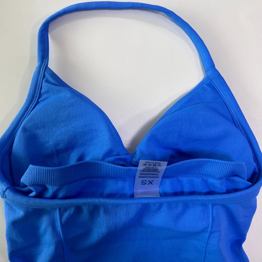 2-Piece Women’s Seamless Gym Set – Tank Top & Scrunch Shorts